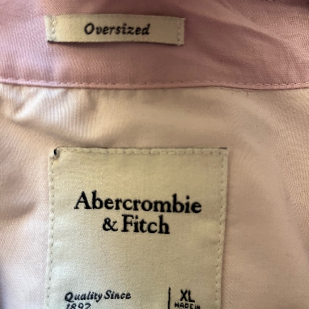 Abercrombie and Fitch Two Tone over sized short sleeve button down - Picture 4 of 4